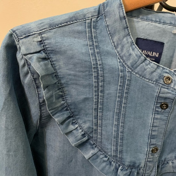 Cavalini  denim blouse ruffle chest NWT large - Picture 5 of 8